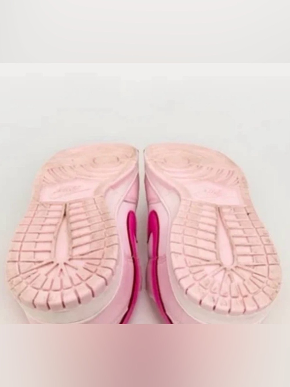Nike Dunk Low Sneakers shoes Triple Pink GS Youth Size 5.5Y Women 7 DH9765-600 - Picture 6 of 7